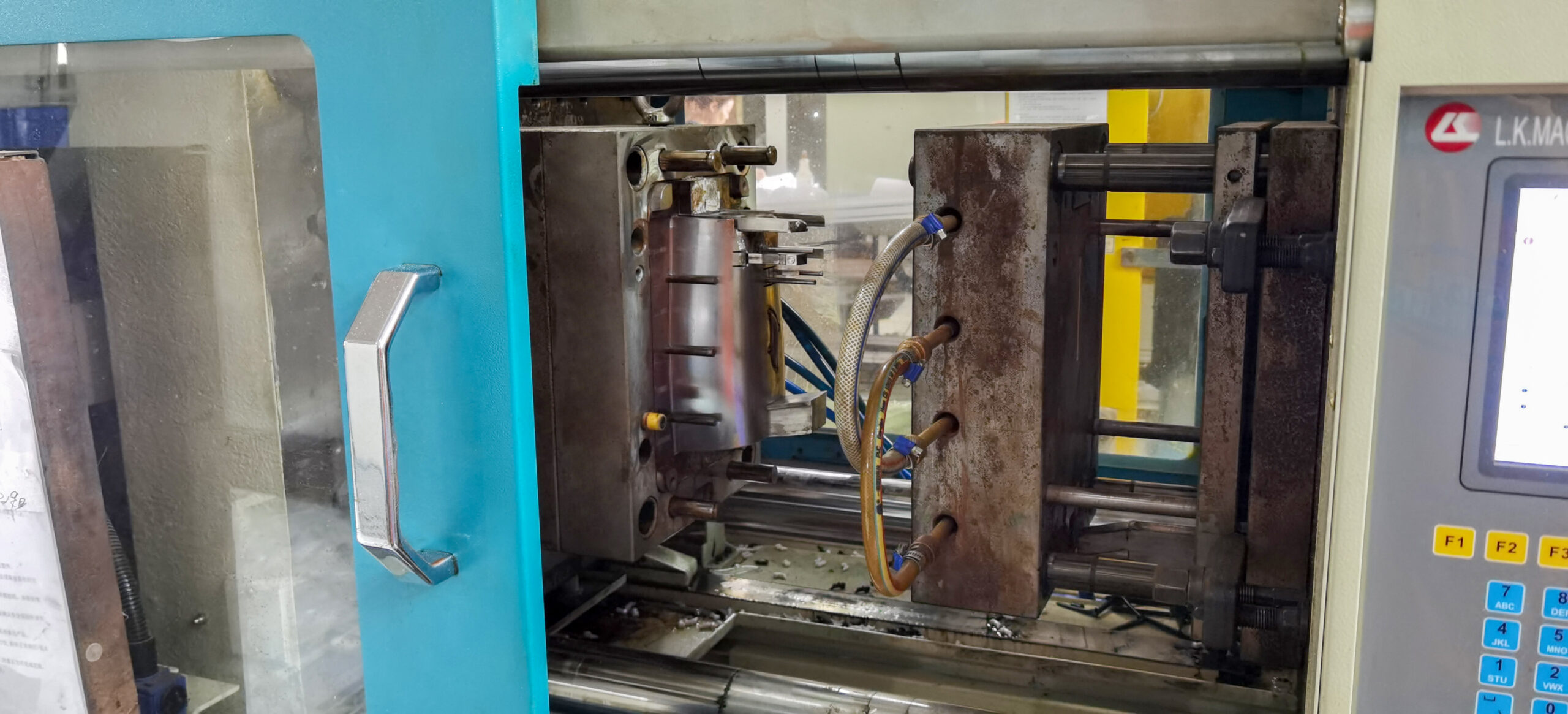 AOLQ injection mold machines enable fast production and customized product appearance for diverse hygiene solutions